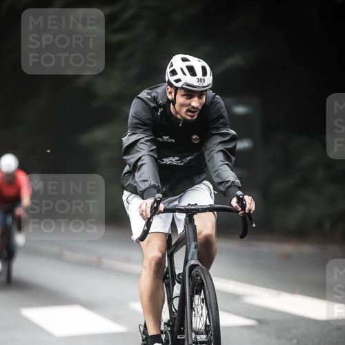 13.09.2026 - Stadtparktriathlon H.Heesch http://msf.ph/oto/10369686 13.09.2026 10:19:06 Radfahren 247, 255, 274, 309, 465 meine-sportfotos.de