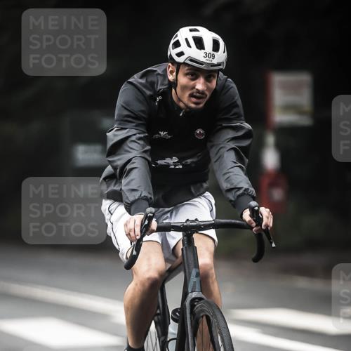 13.09.2026 - Stadtparktriathlon H.Heesch http://msf.ph/oto/10369713 13.09.2026 10:19:06 Radfahren 247, 255, 274, 309, 465 meine-sportfotos.de