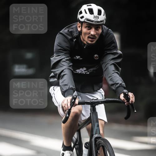 13.09.2026 - Stadtparktriathlon H.Heesch http://msf.ph/oto/10369716 13.09.2026 10:19:06 Radfahren 247, 255, 274, 309, 465 meine-sportfotos.de
