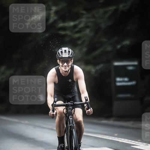13.09.2026 - Stadtparktriathlon H.Heesch http://msf.ph/oto/10369722 13.09.2026 13:22:14 Radfahren 1257, 1360, 1391 meine-sportfotos.de