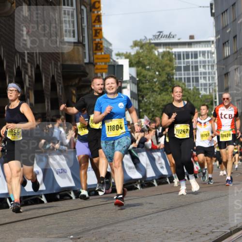 13.09.2026 - 21. swb-Marathon Bremen Strokosch-Dieckow http://msf.ph/oto/10369731 13.09.2026 11:00:59 Ziel 10263, 10272, 10275, 10306, 10369, 10857, 11162, 11180, 11343, 11475, 11556, 11687, 11708, 11769, 11797, 11819, 11838, 11959, 12018, 12397, 12430, 10428, 10639, 10892, 10964, 10965, 11049, 11116, 11260, 11428, 11681, 11682, 11751, 11816, 11850, 12085, 12241, 12245, 12283 meine-sportfotos.de