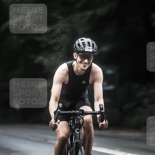 13.09.2026 - Stadtparktriathlon H.Heesch http://msf.ph/oto/10369744 13.09.2026 13:22:14 Radfahren 1257, 1360, 1391 meine-sportfotos.de