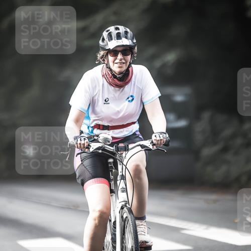 13.09.2026 - Stadtparktriathlon H.Heesch http://msf.ph/oto/10369780 13.09.2026 10:48:53 Radfahren 404, 451, 573 meine-sportfotos.de