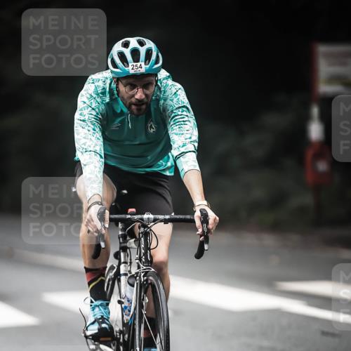 13.09.2026 - Stadtparktriathlon H.Heesch http://msf.ph/oto/10369787 13.09.2026 10:19:13 Radfahren 247, 254, 274, 312 meine-sportfotos.de