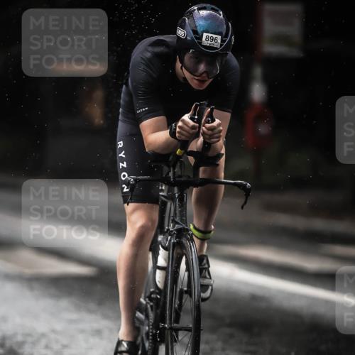 13.09.2026 - Stadtparktriathlon H.Heesch http://msf.ph/oto/10369789 13.09.2026 12:05:03 Radfahren 877, 896, 932 meine-sportfotos.de