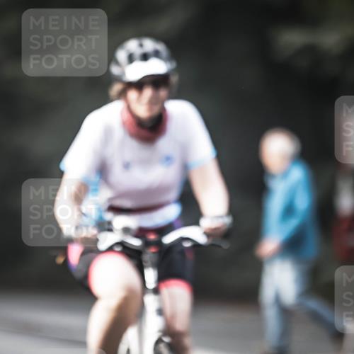 13.09.2026 - Stadtparktriathlon H.Heesch http://msf.ph/oto/10369796 13.09.2026 10:48:53 Radfahren 404, 451, 573 meine-sportfotos.de