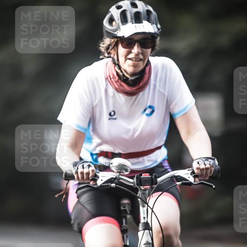 13.09.2026 - Stadtparktriathlon H.Heesch http://msf.ph/oto/10369812 13.09.2026 10:48:53 Radfahren 404, 451, 573 meine-sportfotos.de