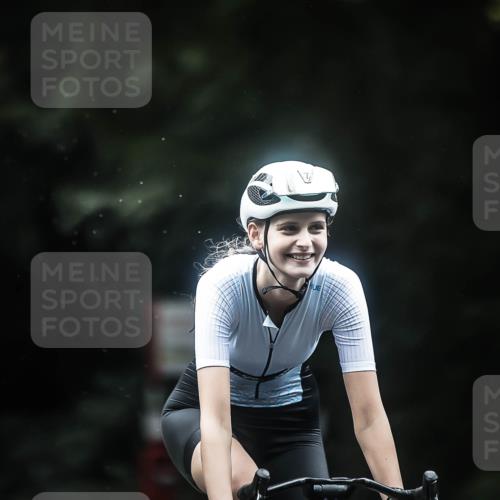 13.09.2026 - Stadtparktriathlon H.Heesch http://msf.ph/oto/10369832 13.09.2026 13:22:43 Radfahren 1261, 1312, 1366, 1474 meine-sportfotos.de
