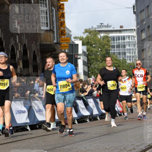 13.09.2026 - 21. swb-Marathon Bremen Strokosch-Dieckow http://msf.ph/oto/10369838 13.09.2026 11:00:59 Ziel 10263, 10272, 10275, 10306, 10369, 10857, 11162, 11180, 11343, 11475, 11556, 11687, 11708, 11769, 11797, 11819, 11838, 11959, 12018, 12397, 12430, 10428, 10639, 10892, 10964, 10965, 11049, 11116, 11260, 11428, 11681, 11682, 11751, 11816, 11850, 12085, 12241, 12245, 12283 meine-sportfotos.de