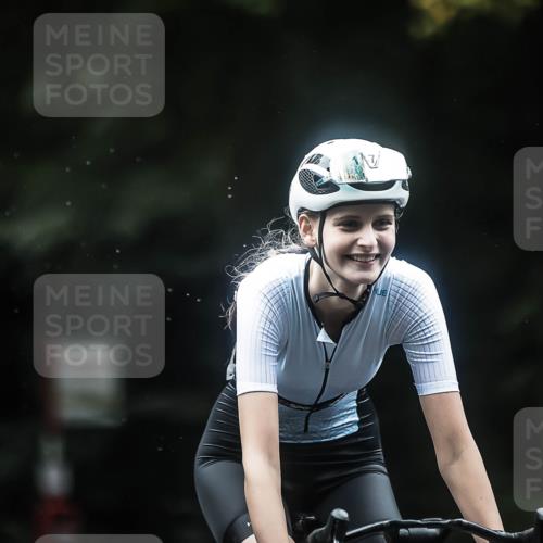 13.09.2026 - Stadtparktriathlon H.Heesch http://msf.ph/oto/10369839 13.09.2026 13:22:43 Radfahren 1261, 1312, 1366, 1474 meine-sportfotos.de