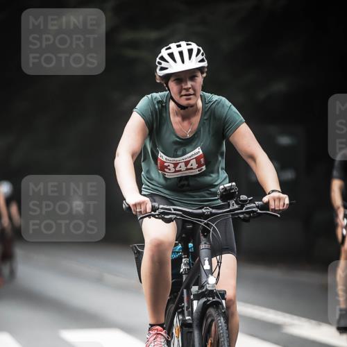 13.09.2026 - Stadtparktriathlon H.Heesch http://msf.ph/oto/10369841 13.09.2026 10:19:20 Radfahren 262, 312, 344, 372, 399, 454 meine-sportfotos.de