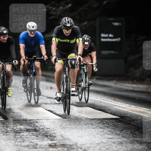 13.09.2026 - Stadtparktriathlon H.Heesch http://msf.ph/oto/10369843 13.09.2026 12:05:11 Radfahren 853, 877, 904, 906, 908, 951, 974 meine-sportfotos.de