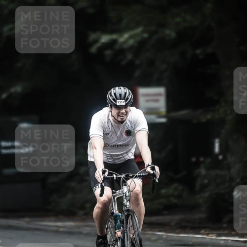 13.09.2026 - Stadtparktriathlon H.Heesch http://msf.ph/oto/10369862 13.09.2026 13:22:46 Radfahren 1245, 1261, 1312, 1474 meine-sportfotos.de