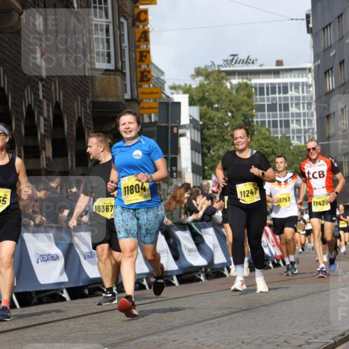 13.09.2026 - 21. swb-Marathon Bremen Strokosch-Dieckow http://msf.ph/oto/10369888 13.09.2026 11:00:59 Ziel 10263, 10272, 10275, 10306, 10369, 10857, 11162, 11180, 11343, 11475, 11556, 11687, 11708, 11769, 11797, 11819, 11838, 11959, 12018, 12397, 12430, 10428, 10639, 10892, 10964, 10965, 11049, 11116, 11260, 11428, 11681, 11682, 11751, 11816, 11850, 12085, 12241, 12245, 12283 meine-sportfotos.de