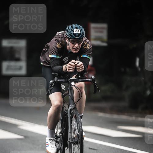 13.09.2026 - Stadtparktriathlon H.Heesch http://msf.ph/oto/10369946 13.09.2026 10:19:27 Radfahren 225, 262, 264, 305, 322, 372, 399 meine-sportfotos.de