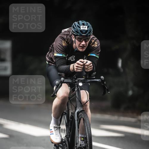 13.09.2026 - Stadtparktriathlon H.Heesch http://msf.ph/oto/10369952 13.09.2026 10:19:27 Radfahren 225, 262, 264, 305, 322, 372, 399 meine-sportfotos.de