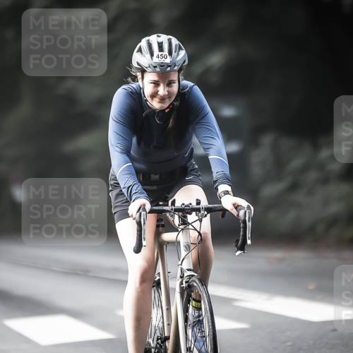13.09.2026 - Stadtparktriathlon H.Heesch http://msf.ph/oto/10369983 13.09.2026 10:49:05 Radfahren 450, 512, 513, 542, 559 meine-sportfotos.de