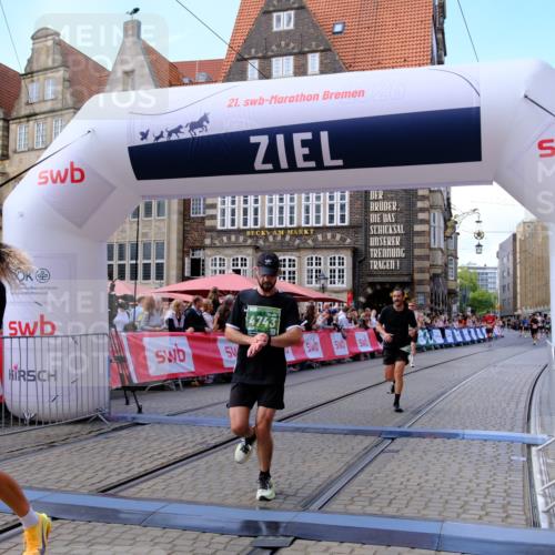 13.09.2026 - 21. swb-Marathon Bremen Tim E. http://msf.ph/oto/10369985 13.09.2026 13:07:45 Ziel 819, 2135, 2706, 3043, 3118, 4743, 4808, 7803, 8060, 8098, 8467 meine-sportfotos.de