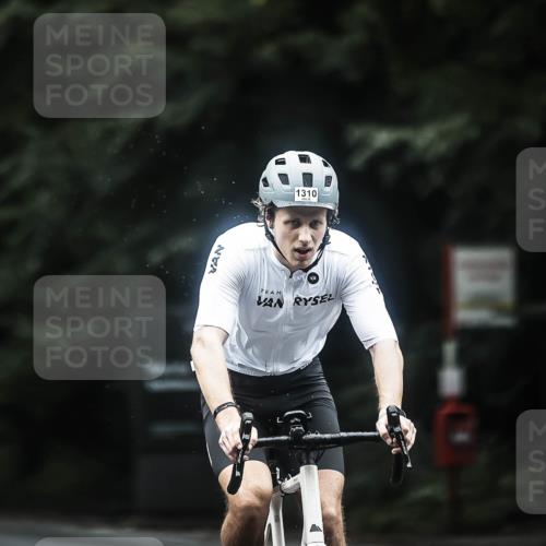 13.09.2026 - Stadtparktriathlon H.Heesch http://msf.ph/oto/10369986 13.09.2026 13:22:58 Radfahren 1310, 1510 meine-sportfotos.de