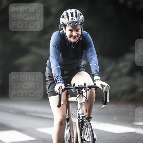 13.09.2026 - Stadtparktriathlon H.Heesch http://msf.ph/oto/10369990 13.09.2026 10:49:06 Radfahren 450, 512, 513, 541, 542, 559 meine-sportfotos.de