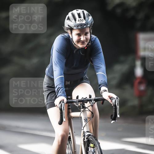 13.09.2026 - Stadtparktriathlon H.Heesch http://msf.ph/oto/10369994 13.09.2026 10:49:06 Radfahren 450, 512, 513, 541, 542, 559 meine-sportfotos.de
