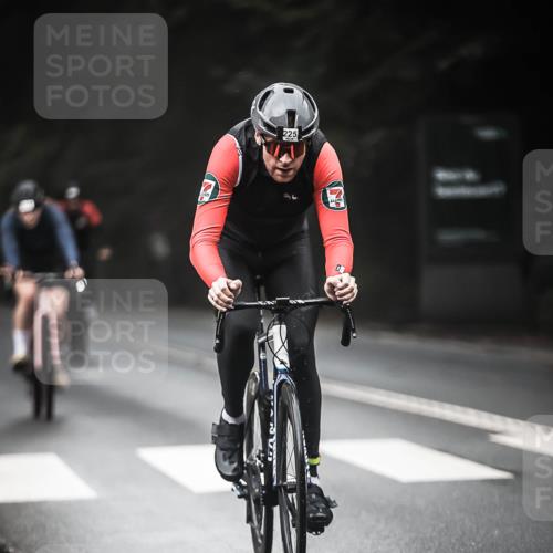 13.09.2026 - Stadtparktriathlon H.Heesch http://msf.ph/oto/10370029 13.09.2026 10:19:33 Radfahren 225, 229, 264, 286, 305, 307, 322 meine-sportfotos.de