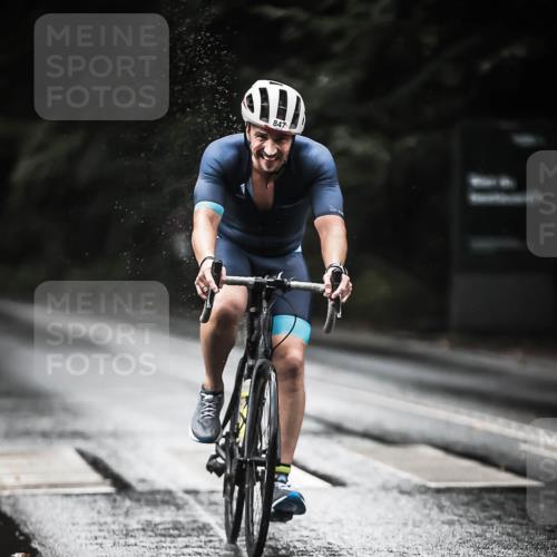 13.09.2026 - Stadtparktriathlon H.Heesch http://msf.ph/oto/10370063 13.09.2026 12:05:27 Radfahren 847, 963, 1028 meine-sportfotos.de