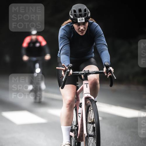 13.09.2026 - Stadtparktriathlon H.Heesch http://msf.ph/oto/10370078 13.09.2026 10:19:35 Radfahren 225, 229, 260, 286, 305, 307, 322 meine-sportfotos.de