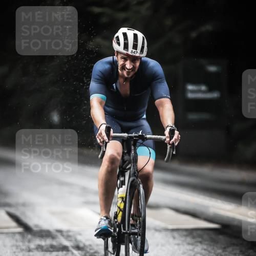 13.09.2026 - Stadtparktriathlon H.Heesch http://msf.ph/oto/10370082 13.09.2026 12:05:27 Radfahren 847, 963, 1028 meine-sportfotos.de