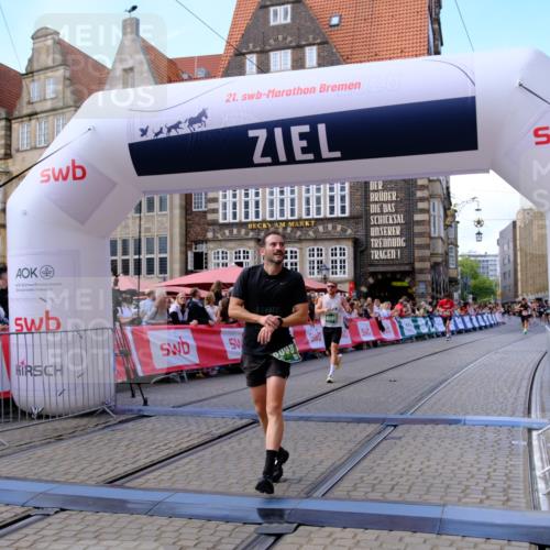 13.09.2026 - 21. swb-Marathon Bremen Tim E. http://msf.ph/oto/10370085 13.09.2026 13:07:47 Ziel 819, 2135, 2706, 3043, 3118, 4743, 5570, 5976, 7803, 8060, 8098, 8467, 8611, 9035 meine-sportfotos.de