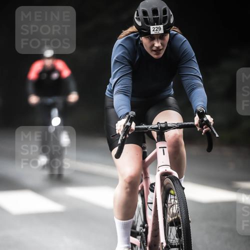 13.09.2026 - Stadtparktriathlon H.Heesch http://msf.ph/oto/10370087 13.09.2026 10:19:36 Radfahren 225, 229, 260, 286, 305, 307, 322 meine-sportfotos.de