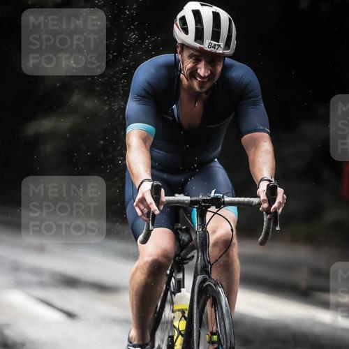 13.09.2026 - Stadtparktriathlon H.Heesch http://msf.ph/oto/10370106 13.09.2026 12:05:27 Radfahren 847, 963, 1028 meine-sportfotos.de