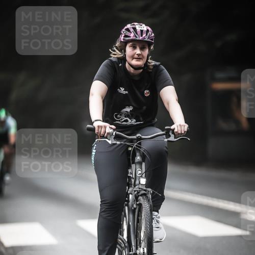 13.09.2026 - Stadtparktriathlon H.Heesch http://msf.ph/oto/10370132 13.09.2026 10:19:38 Radfahren 225, 229, 260, 286, 305, 307, 322, 402, 439 meine-sportfotos.de