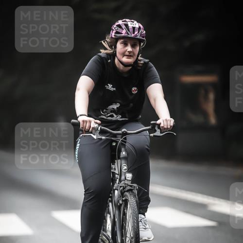 13.09.2026 - Stadtparktriathlon H.Heesch http://msf.ph/oto/10370137 13.09.2026 10:19:38 Radfahren 225, 229, 260, 286, 305, 307, 322, 402, 439 meine-sportfotos.de