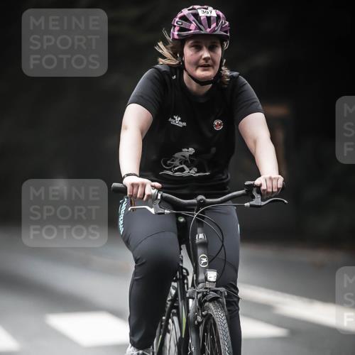 13.09.2026 - Stadtparktriathlon H.Heesch http://msf.ph/oto/10370150 13.09.2026 10:19:39 Radfahren 225, 229, 260, 286, 307, 322, 402, 439 meine-sportfotos.de