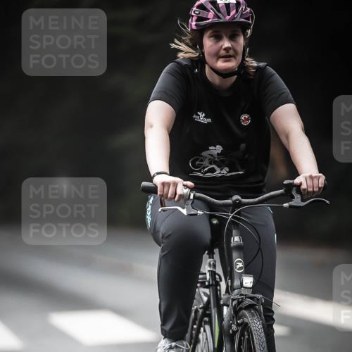 13.09.2026 - Stadtparktriathlon H.Heesch http://msf.ph/oto/10370158 13.09.2026 10:19:39 Radfahren 225, 229, 260, 286, 307, 322, 402, 439 meine-sportfotos.de