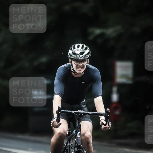 13.09.2026 - Stadtparktriathlon H.Heesch http://msf.ph/oto/10370161 13.09.2026 13:23:26 Radfahren 1379, 1381, 1440, 1459, 1476, 1524 meine-sportfotos.de