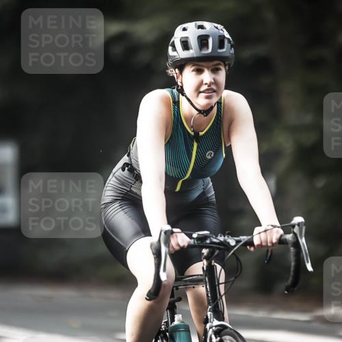 13.09.2026 - Stadtparktriathlon H.Heesch http://msf.ph/oto/10370166 13.09.2026 10:49:23 Radfahren 348, 363, 368, 395, 422 meine-sportfotos.de