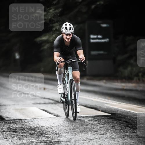13.09.2026 - Stadtparktriathlon H.Heesch http://msf.ph/oto/10370200 13.09.2026 12:05:38 Radfahren 918, 920, 954, 970, 1009, 1037 meine-sportfotos.de