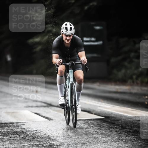 13.09.2026 - Stadtparktriathlon H.Heesch http://msf.ph/oto/10370206 13.09.2026 12:05:38 Radfahren 918, 920, 954, 970, 1009, 1037 meine-sportfotos.de