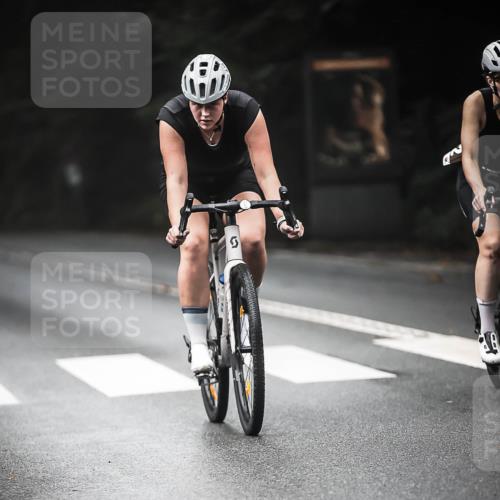 13.09.2026 - Stadtparktriathlon H.Heesch http://msf.ph/oto/10370217 13.09.2026 10:19:42 Radfahren 260, 267, 286, 307, 402, 437, 439 meine-sportfotos.de