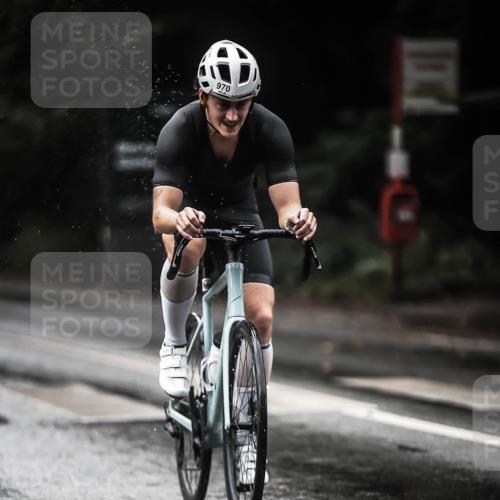 13.09.2026 - Stadtparktriathlon H.Heesch http://msf.ph/oto/10370232 13.09.2026 12:05:39 Radfahren 918, 920, 954, 970, 1009, 1037 meine-sportfotos.de