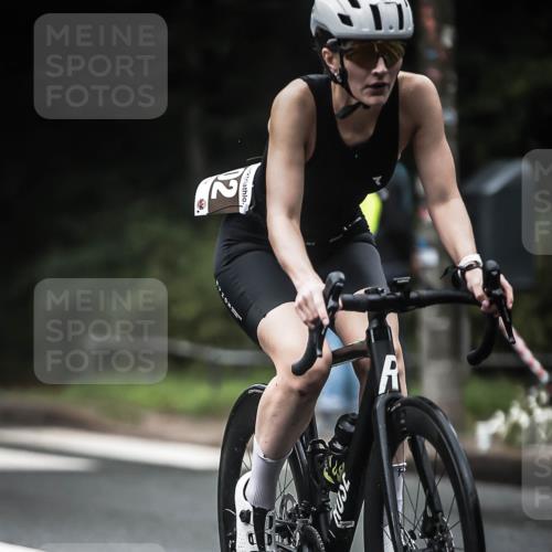 13.09.2026 - Stadtparktriathlon H.Heesch http://msf.ph/oto/10370242 13.09.2026 10:19:43 Radfahren 260, 267, 286, 307, 402, 437, 439 meine-sportfotos.de
