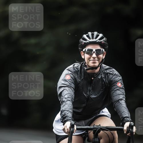 13.09.2026 - Stadtparktriathlon H.Heesch http://msf.ph/oto/10370268 13.09.2026 13:23:44 Radfahren 1286, 1317, 1434, 1525, 1529 meine-sportfotos.de