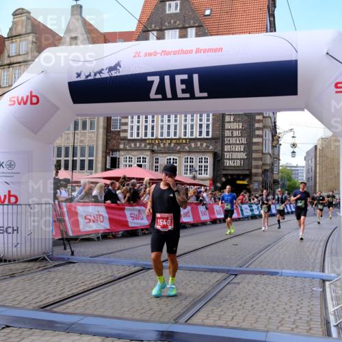 13.09.2026 - 21. swb-Marathon Bremen Tim E. http://msf.ph/oto/10370288 13.09.2026 13:07:57 Ziel 819, 969, 2135, 4852, 4990, 5570, 5976, 7558, 7803, 8467, 8611, 8737, 9035, 9356 meine-sportfotos.de