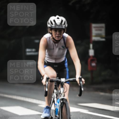 13.09.2026 - Stadtparktriathlon H.Heesch http://msf.ph/oto/10370336 13.09.2026 10:19:50 Radfahren 267, 323, 406, 434, 437 meine-sportfotos.de