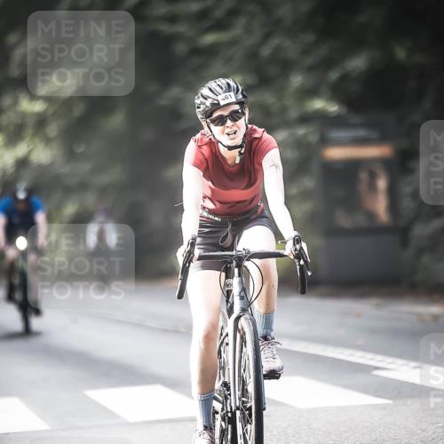 13.09.2026 - Stadtparktriathlon H.Heesch http://msf.ph/oto/10370346 13.09.2026 10:49:42 Radfahren 409, 442, 457, 461, 554 meine-sportfotos.de