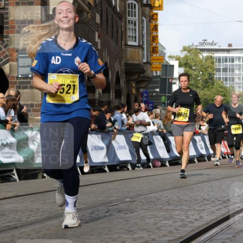 13.09.2026 - 21. swb-Marathon Bremen Strokosch-Dieckow http://msf.ph/oto/10370392 13.09.2026 11:01:09 Ziel 10093, 10263, 10306, 10367, 10368, 10753, 10857, 11055, 11162, 11247, 11343, 11359, 11475, 11540, 11556, 11728, 11797, 11804, 11819, 11959, 12006, 12116, 12397, 12428, 12430, 10647, 10648, 10678, 10892, 11260, 11306, 11751, 11796, 11813, 11816, 11969, 11970, 12062, 12245, 12283, 12390, 12391 meine-sportfotos.de