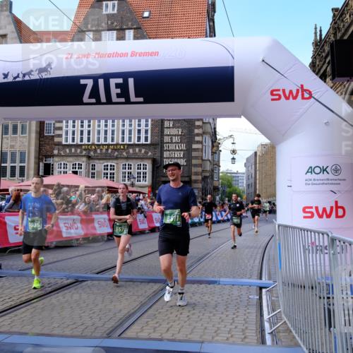 13.09.2026 - 21. swb-Marathon Bremen Tim E. http://msf.ph/oto/10370394 13.09.2026 13:07:59 Ziel 819, 969, 2135, 4732, 4852, 4990, 5570, 5976, 7558, 7803, 8611, 8737, 9035, 9356 meine-sportfotos.de