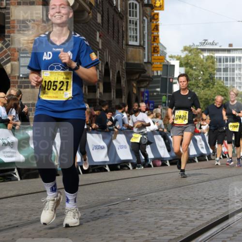 13.09.2026 - 21. swb-Marathon Bremen Strokosch-Dieckow http://msf.ph/oto/10370416 13.09.2026 11:01:09 Ziel 10093, 10263, 10306, 10367, 10368, 10753, 10857, 11055, 11162, 11247, 11343, 11359, 11475, 11540, 11556, 11728, 11797, 11804, 11819, 11959, 12006, 12116, 12397, 12428, 12430, 10647, 10648, 10678, 10892, 11260, 11306, 11751, 11796, 11813, 11816, 11969, 11970, 12062, 12245, 12283, 12390, 12391 meine-sportfotos.de